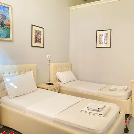 Hotel Pasarela 3*