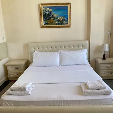Pasarela Hotel Berati
